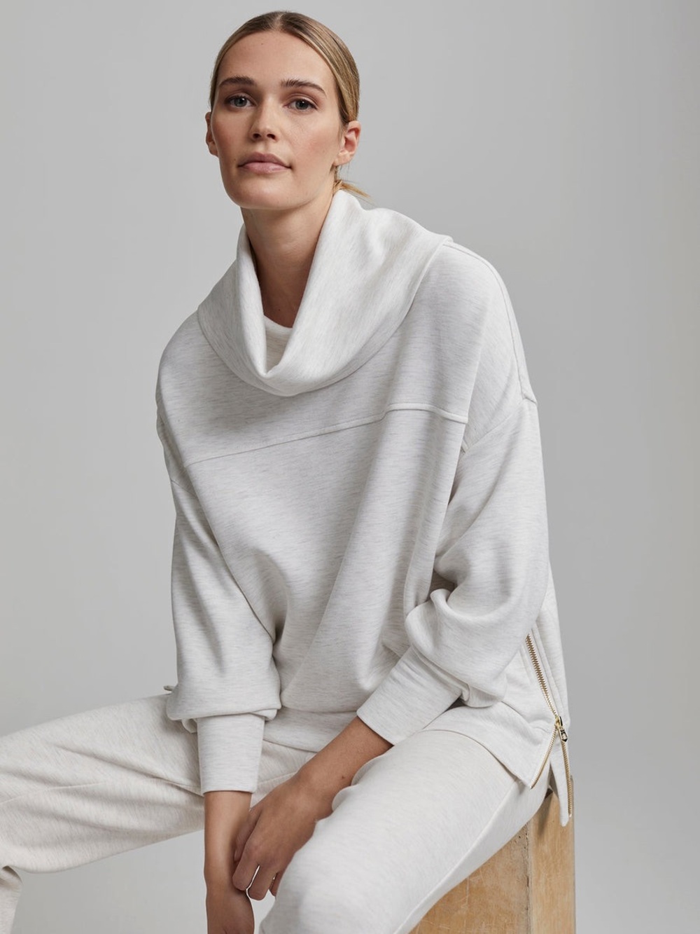 Varley Cream Funnel Neck Zip-Hem Sweatshirt